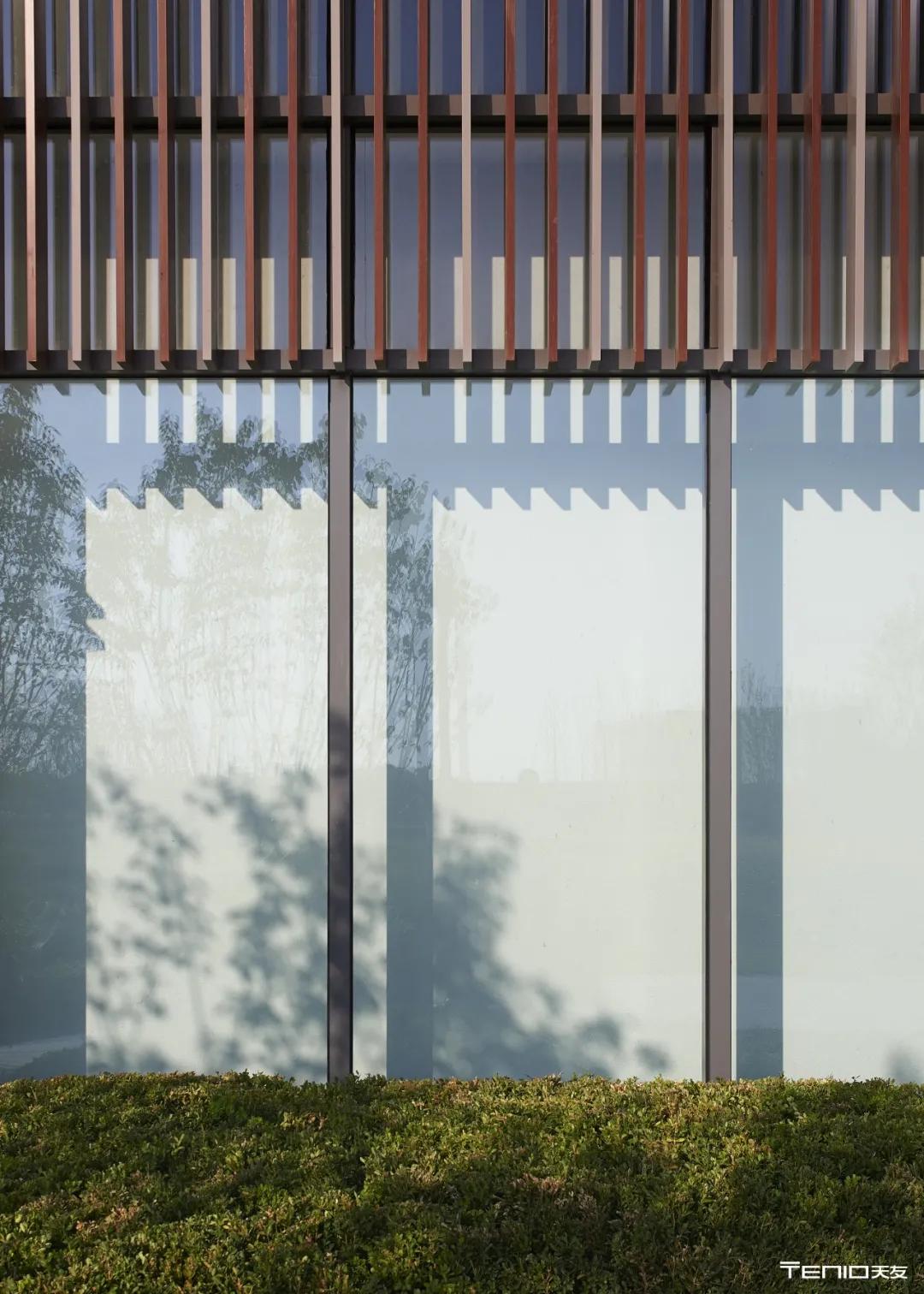 湖面之上的光影盒子——雅居乐·滨河雅郡/天友设计