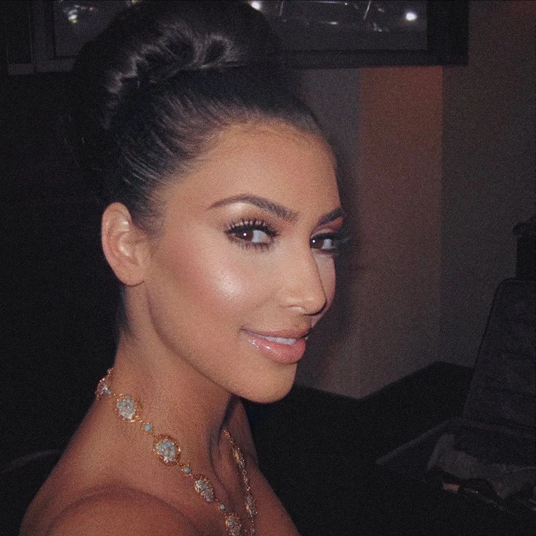 卡戴珊kanye和霉霉,金卡戴珊和侃爷的视频