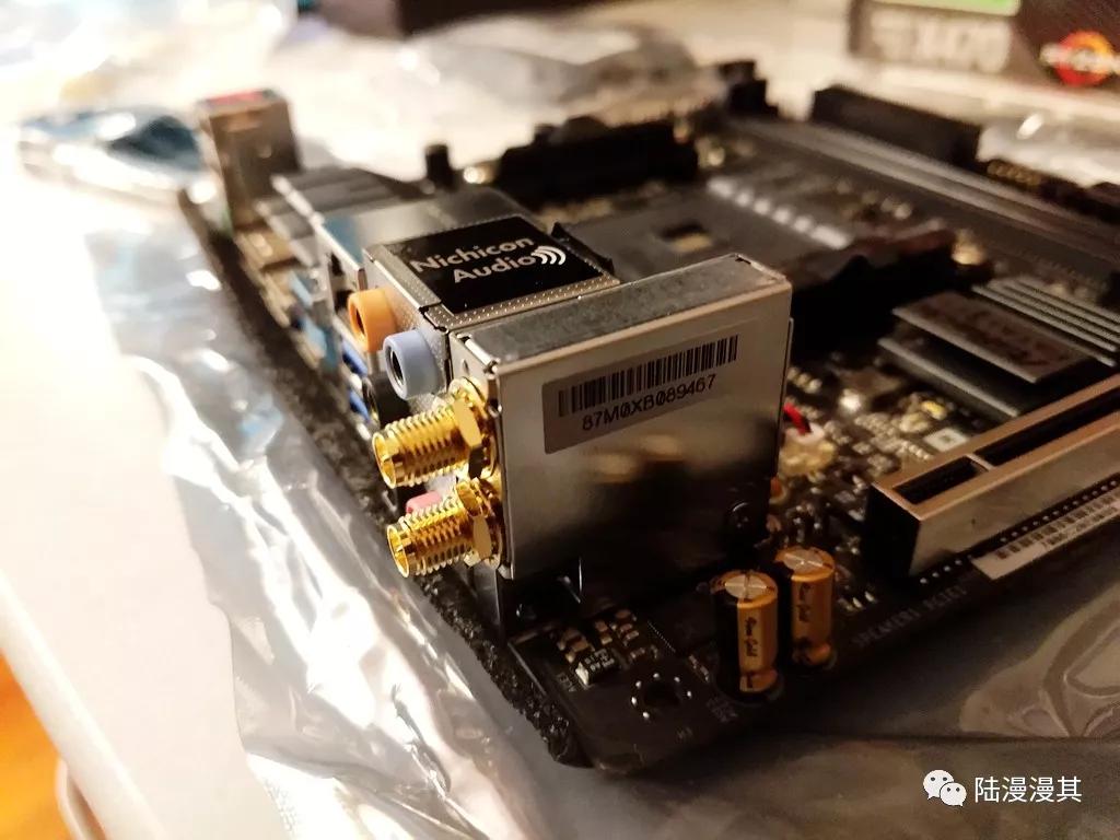 孤勇者mini机箱itx装机,240水冷itx机箱装机全过程