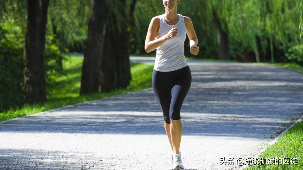 老人预防脑梗锻炼方法,老人预防脑梗每日吃多少叶酸片
