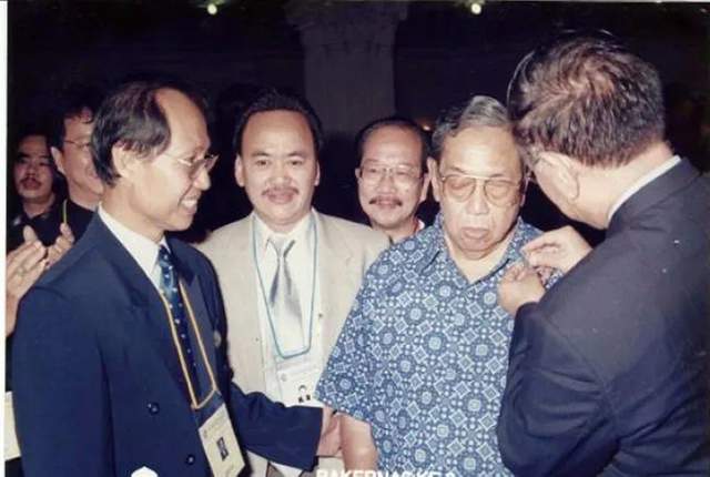 熊德怡——苏哈托时期印尼唯一的华人准将之生平轶事