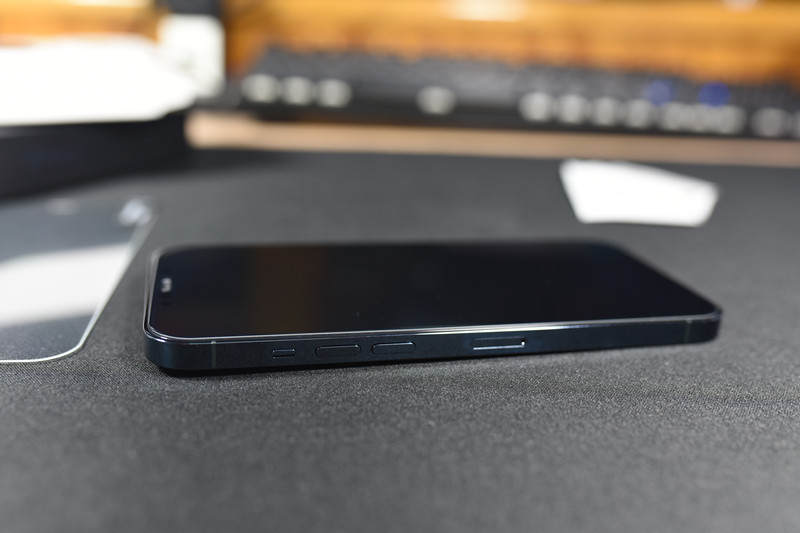 苹果磨砂钢化膜倍思手机膜,iphone14pro手机膜倍思超瓷晶