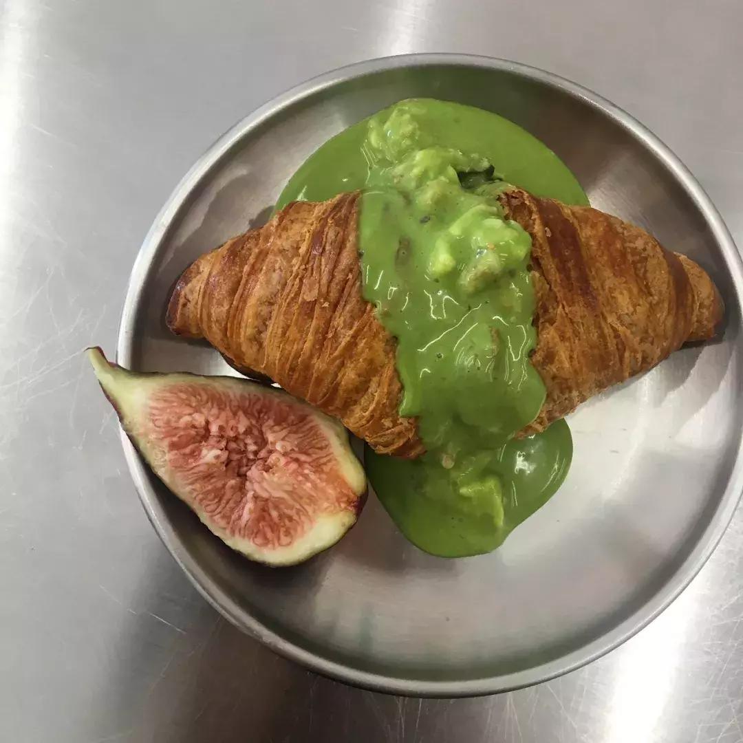 顺江路上有家店，那么小又那么显眼