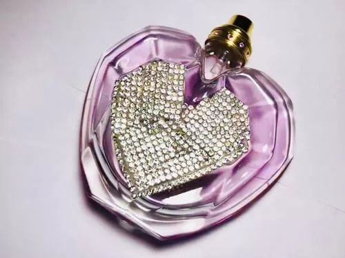 香水看女人什么品味,从香水识别女人