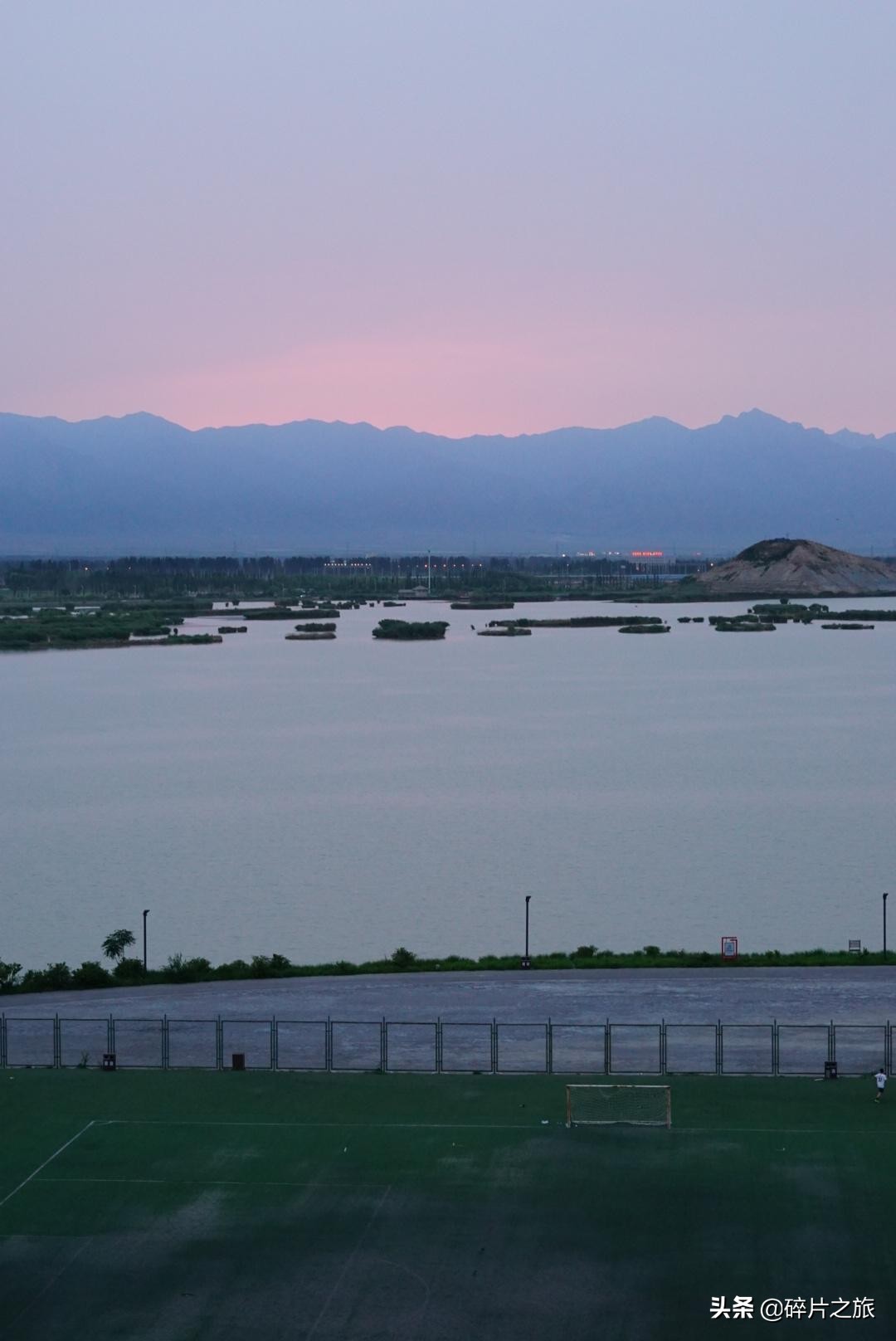 银川网红打卡地日落,银川览山公园落日