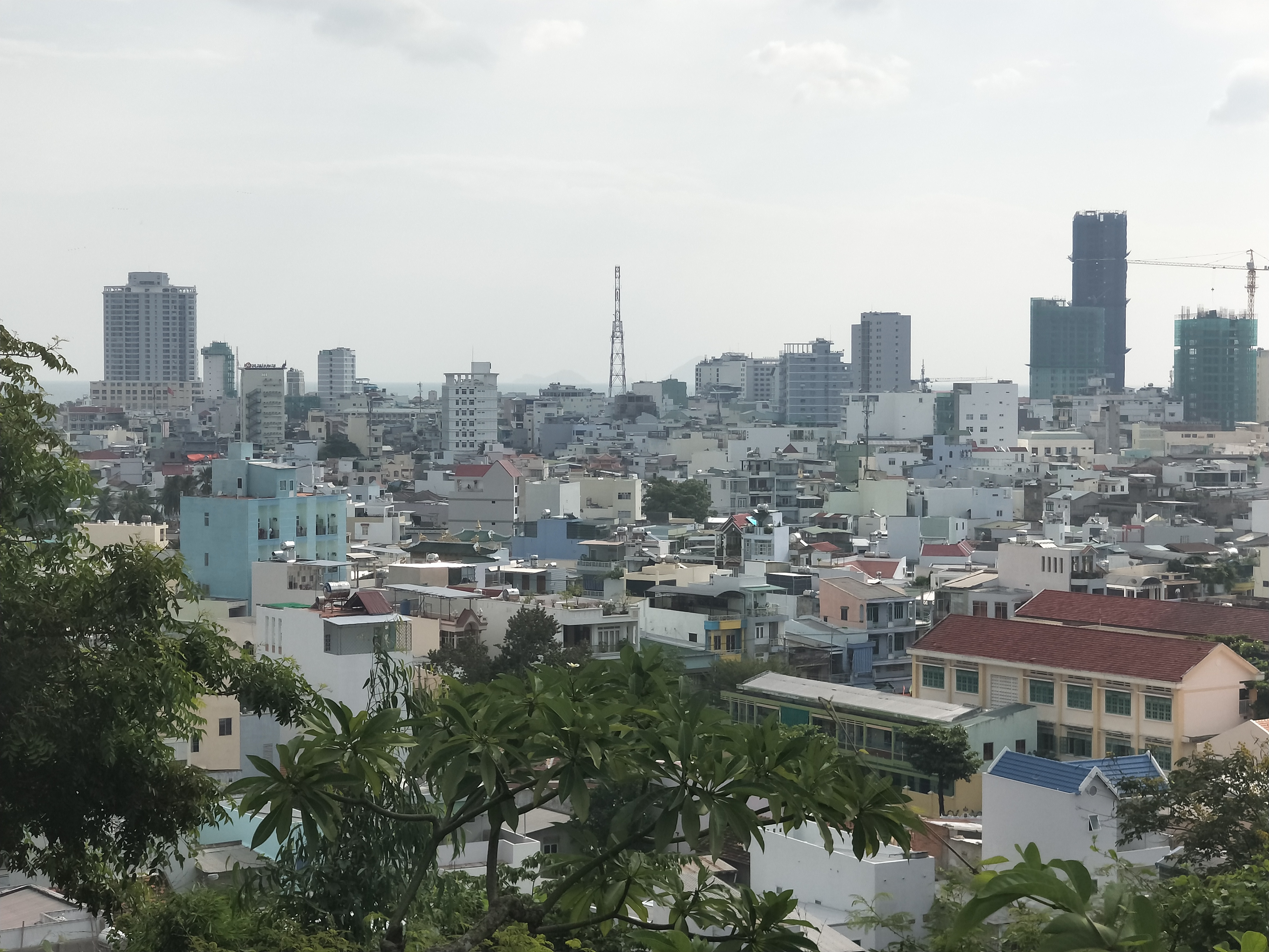 越南芽庄，海边好玩，却遇到不友好对待，要不要去越南？是个问题