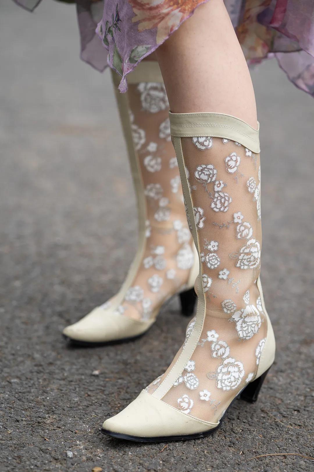 假日必须Get到的穿搭小心机！约上姐妹一起愉快的Shooping吧