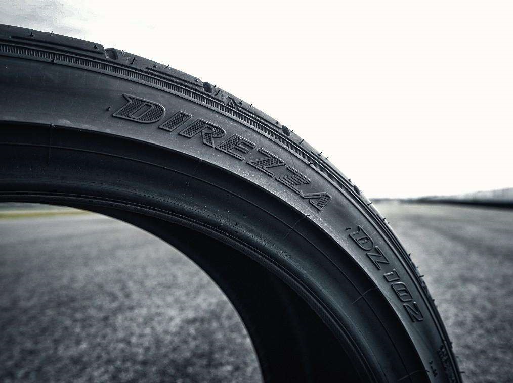 奥迪q5l胎噪大换静音轮胎有效果吗,胎噪大更换静音胎还是做四轮隔音