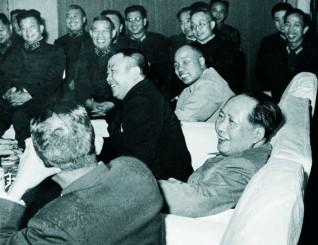 黑白照片的诉说——著名军旅摄影家张健昌摄影佳作背后的故事