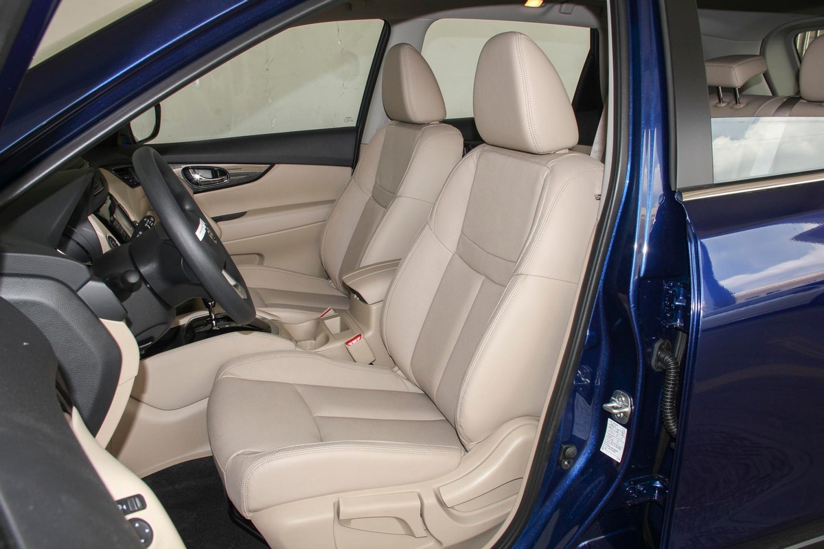 奇骏电动座椅松动异响维修教程,奇骏座椅松动