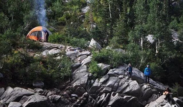 户外露营烧烤完整攻略,广州户外露营旅游攻略