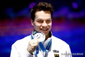 寰峰浗璺虫按闃熷憳瑙嗛,寰峰浗璺虫按鑰佸皢閾滅墝