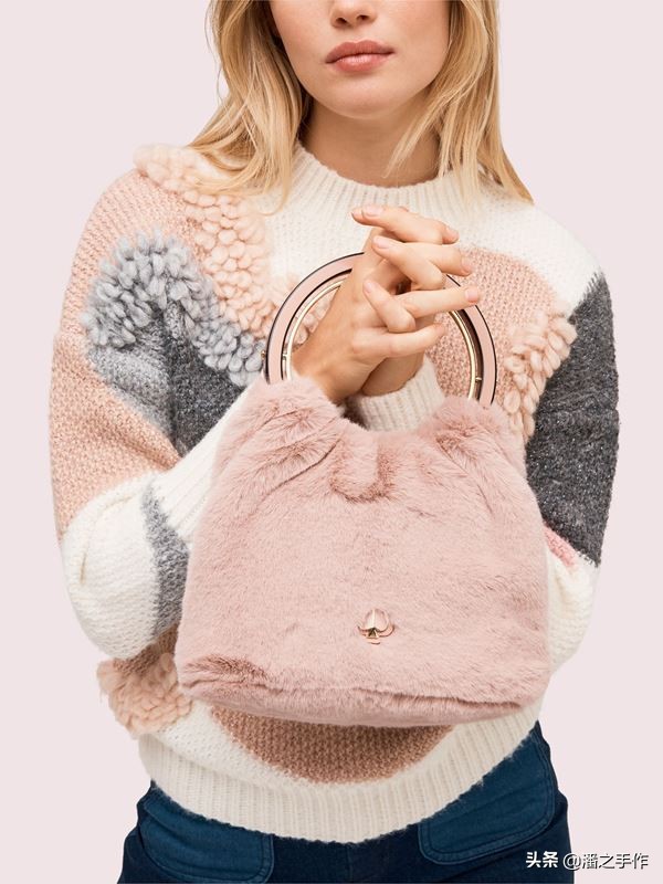 各奢侈品适合秋冬背的包包 (2021秋冬奢侈品包包排名)