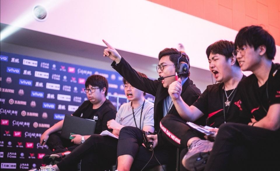 王者荣耀成都ag超玩会赛后鼓励图,王者荣耀ag最厉害的位置