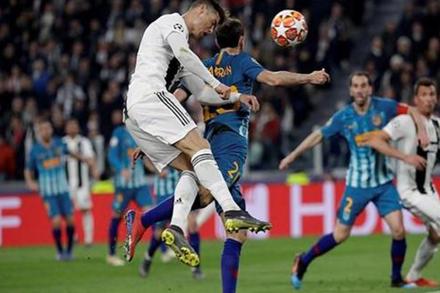 挑战c罗的2.65米头球仅有一人成功,c罗2米65头球挑战谁能带走1000磅