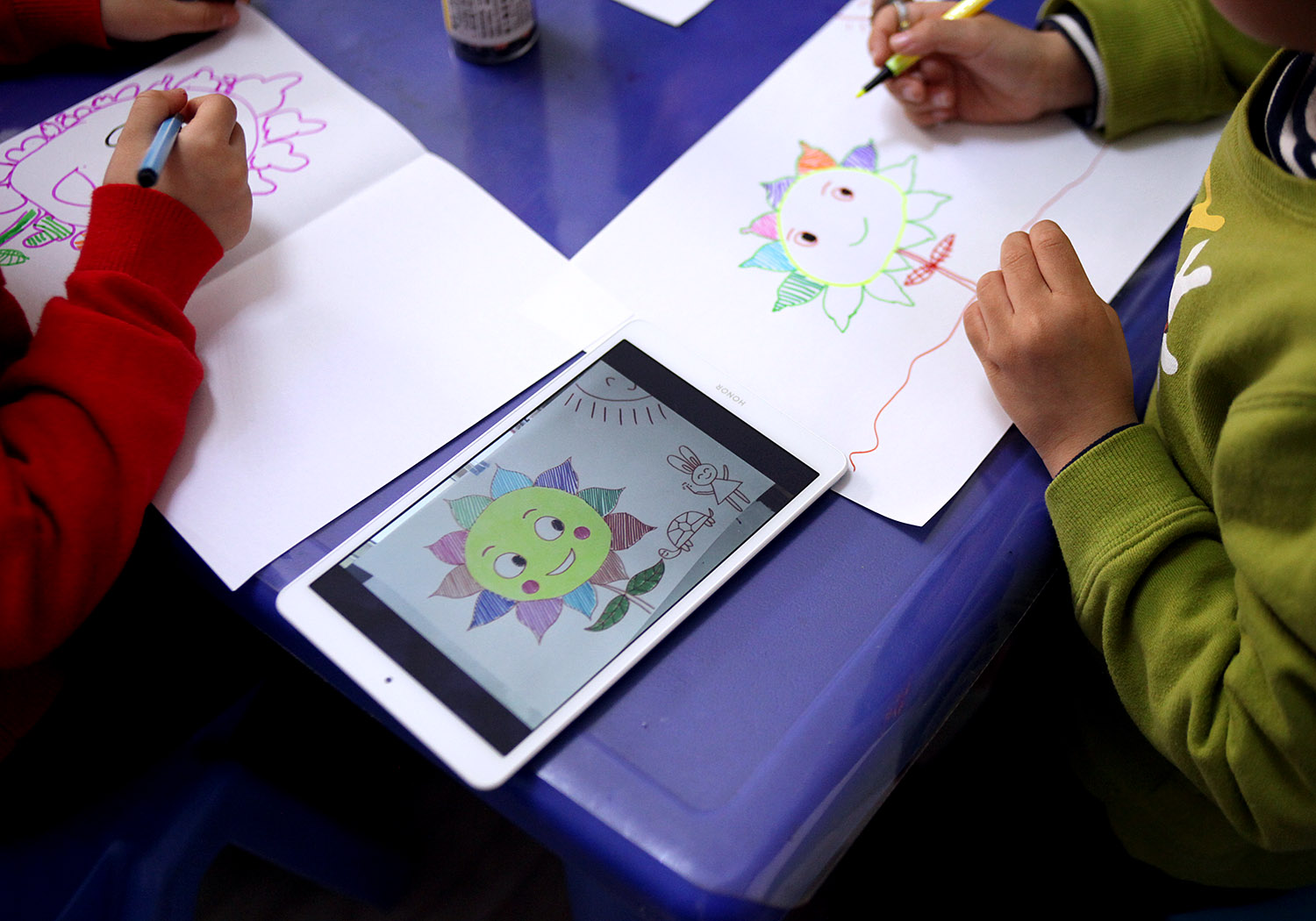 荣耀平板58英寸几几年出的,荣耀平板58寸评测