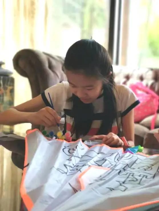 南瓜田冬令营,儿童参加山地自行车越野赛