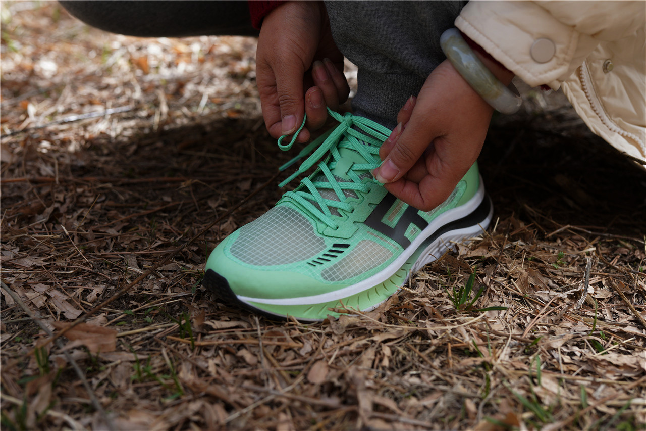 freetie云弹轻跑鞋pro测评,freetie加厚海绵透气鞋垫