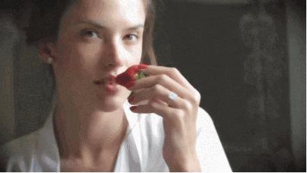 名牌香水动辄上千，「*宗罪七**香水」一套七瓶，实力演绎“七个我”