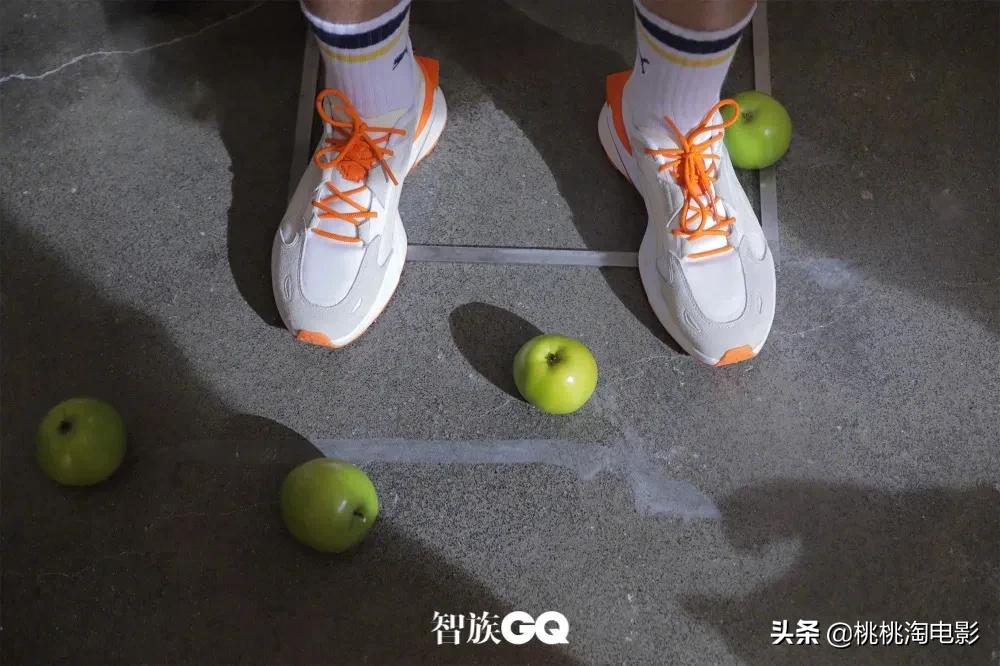 李嗣镕帅气足球视频,李嗣镕踢球视频照片