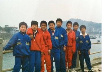 从小在铁西街头颠球的沈阳男孩，生涯都献给辽足退役后却怒喷主队