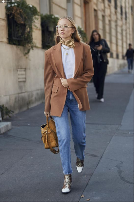 保暖又柔和的围巾系法很有气质哦,围巾保暖时尚的系法