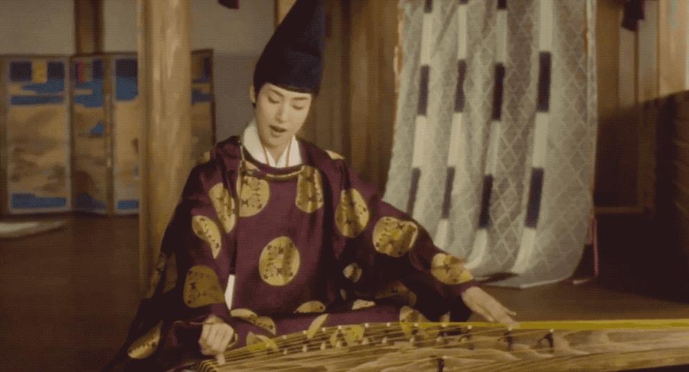 宝冢歌剧团男役可爱片段,宝冢歌剧团男役展示魅力