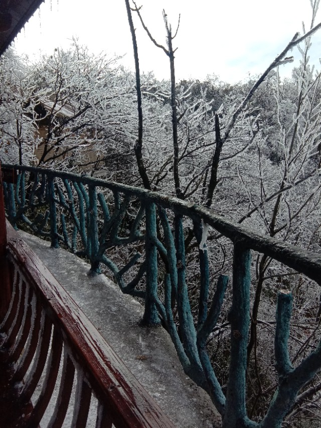 张家界天门山雪景,张家界天门山国家森林公园