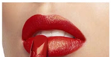 迪奥999现在流行吗,淘宝上100多的迪奥999是真的吗