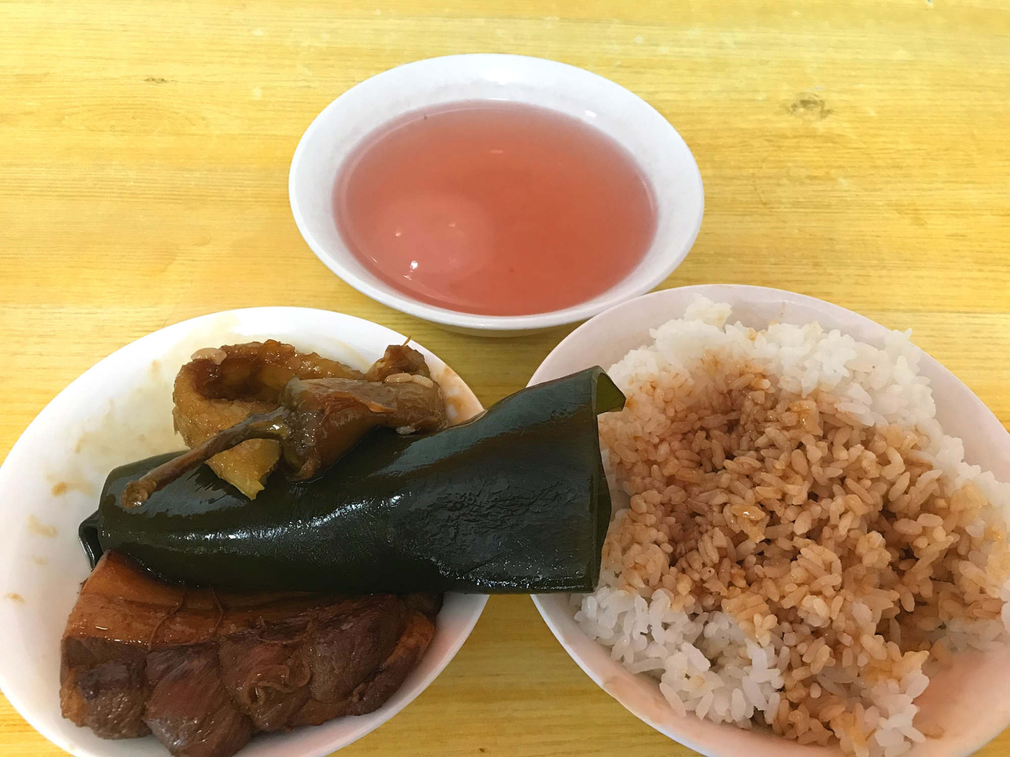 济南的把子肉尝一尝,济南胡同里的一家把子肉