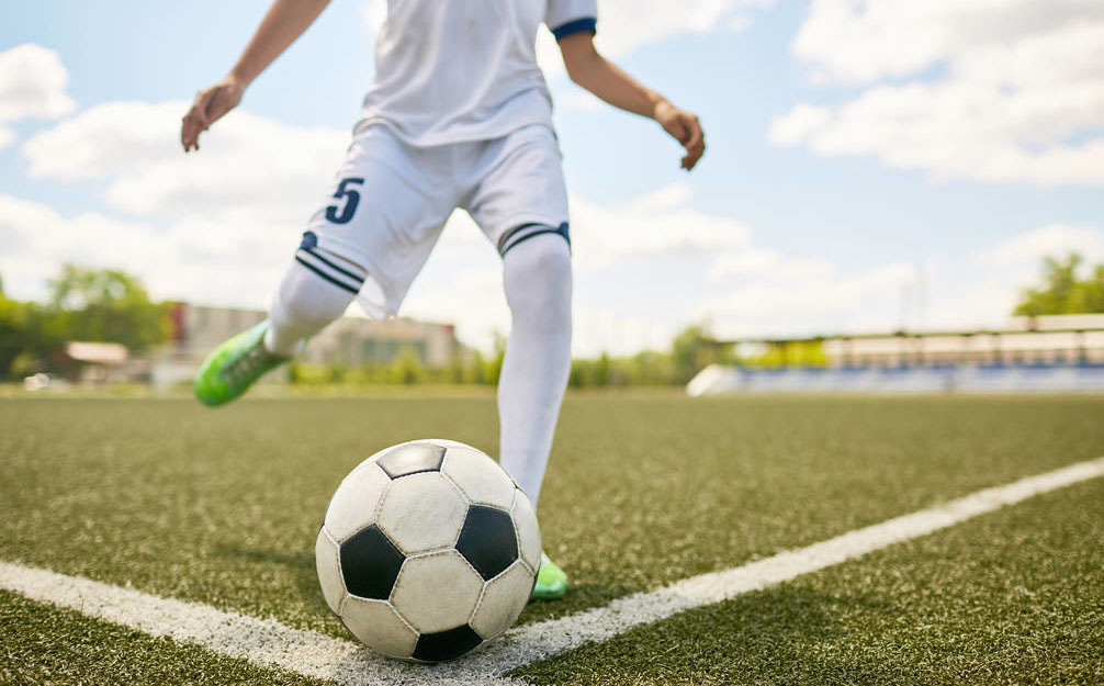 兴平市陕柴小学校长杨俊家:让每个孩子“踢”出属于自己的精彩