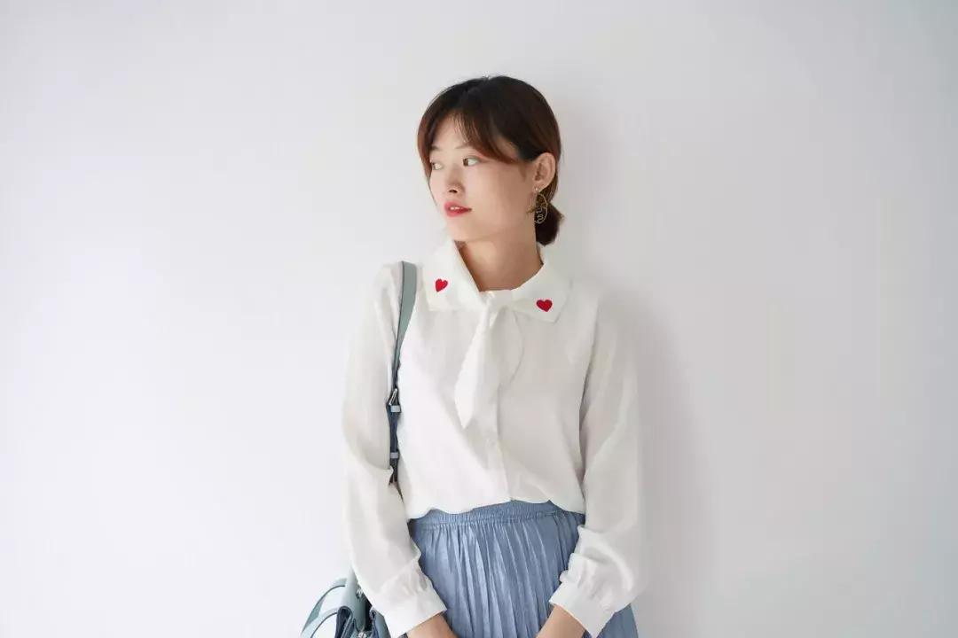 买回来的压箱底衣服,压箱底的旧衣服这样穿一秒变时髦