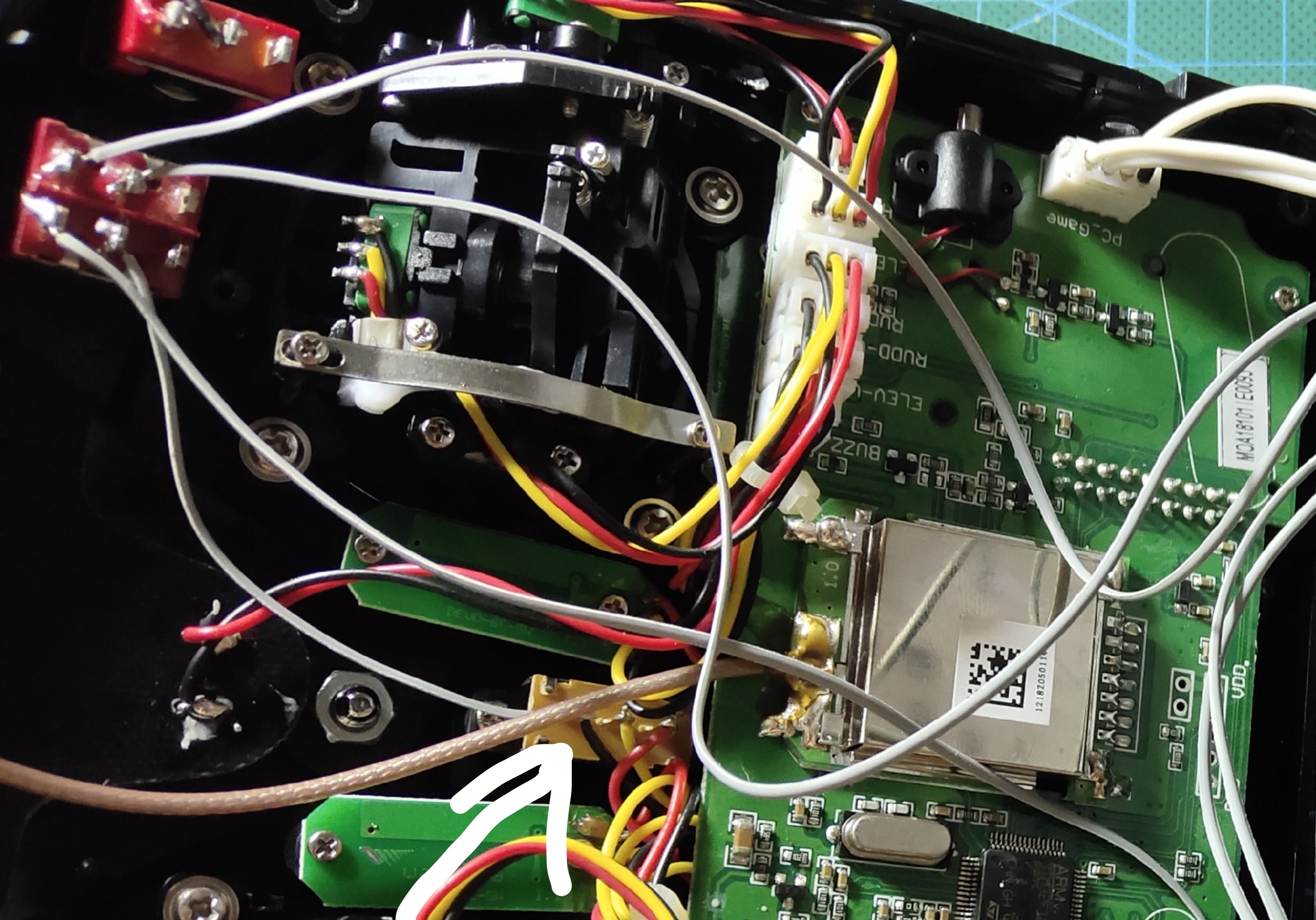 自制遥控飞机需要哪些材料,遥控飞机的遥控器自制