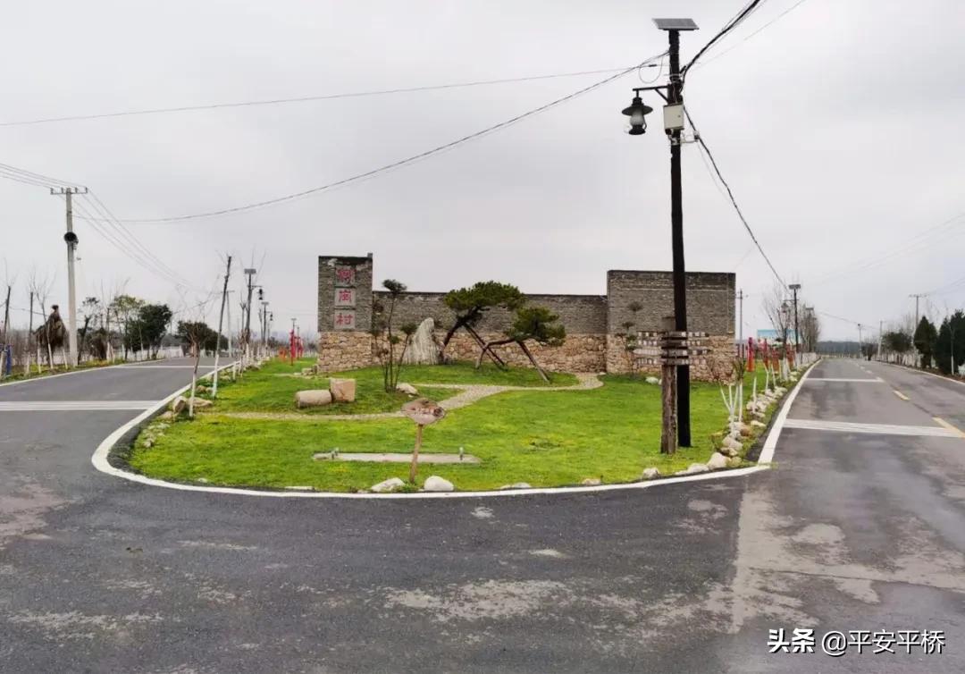 平桥区明港镇：防疫不松劲春耕备播忙