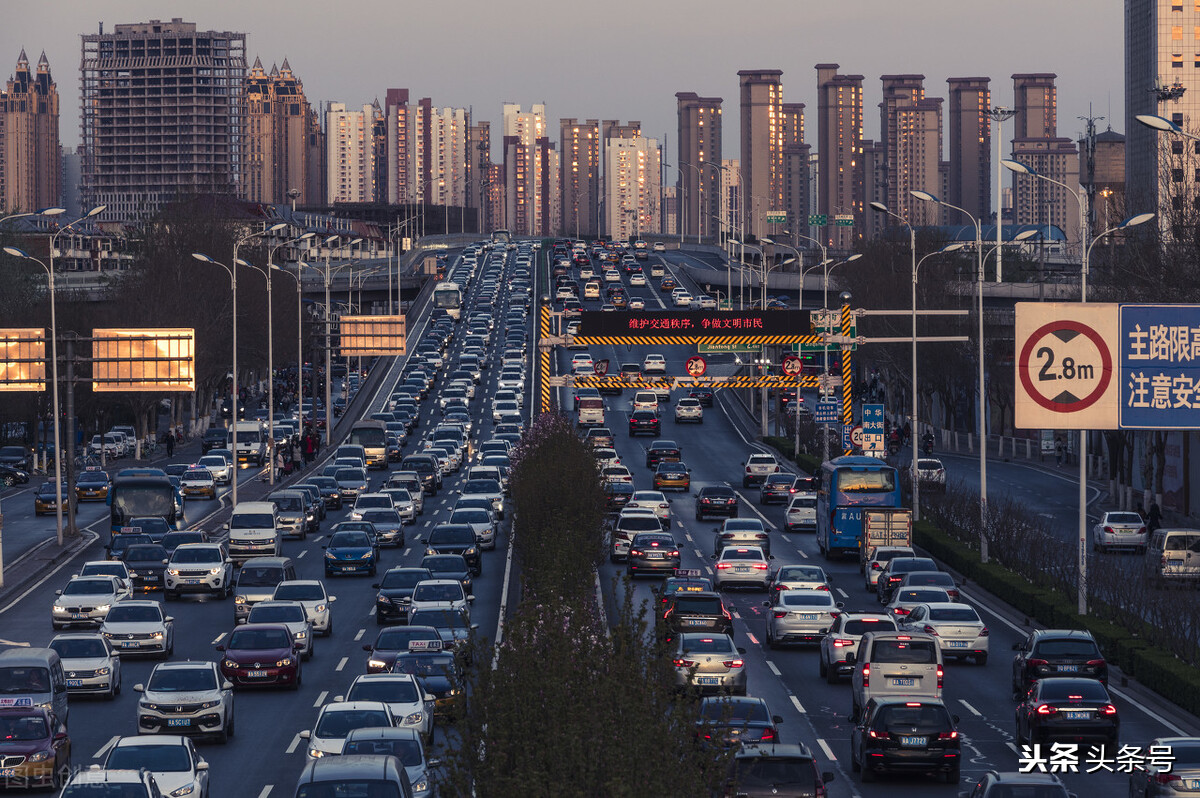 如何设计淘宝店铺店招？目的要明确、思路要清晰、风格要确定