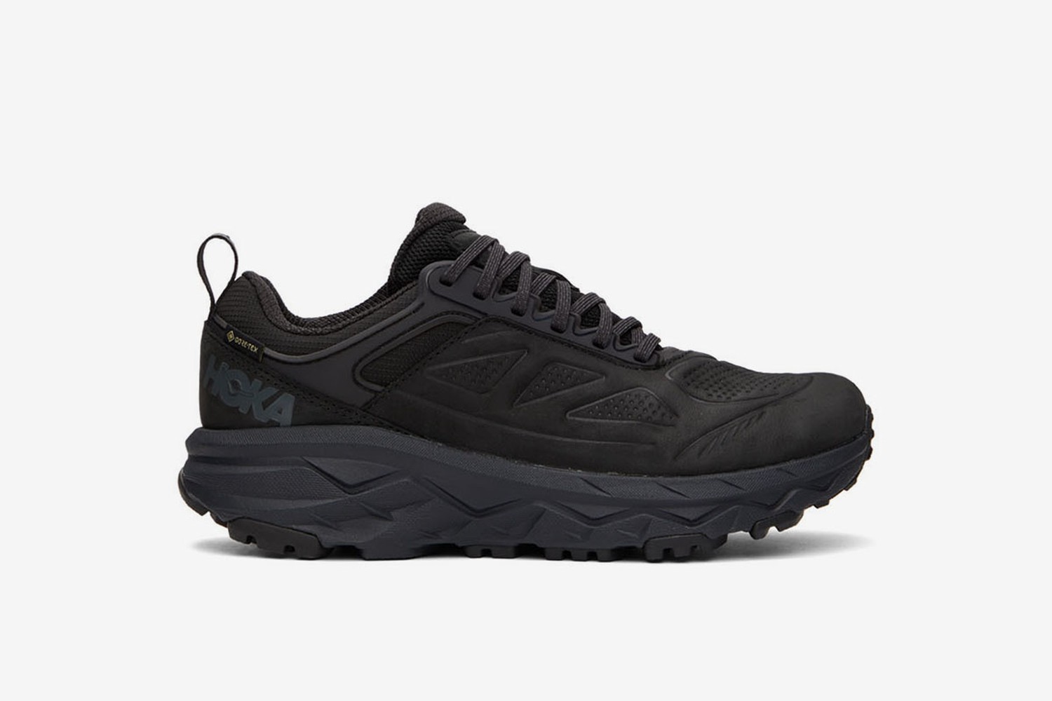 行走鞋柜男生运动鞋,满鞋柜的运动鞋