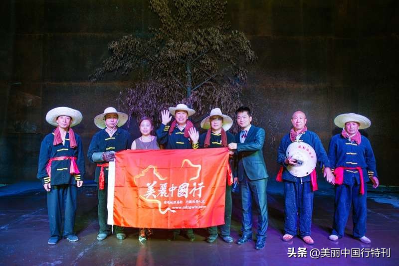 1600度的铁水烟花，1500年的传承，这一群山西长治的铁血汉子！