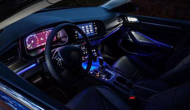 大众速腾的价位跟迈腾相差多少钱,大众速腾2022款1.4t舒适版1成首付