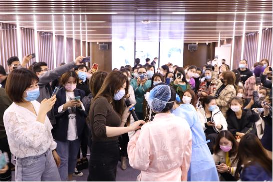 隆胸超级大手术全部流程,隆胸手术竟然只做到一半