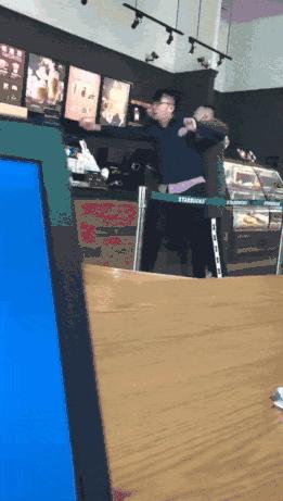 星巴克水和咖啡营销策略,星巴克杯子营销案例