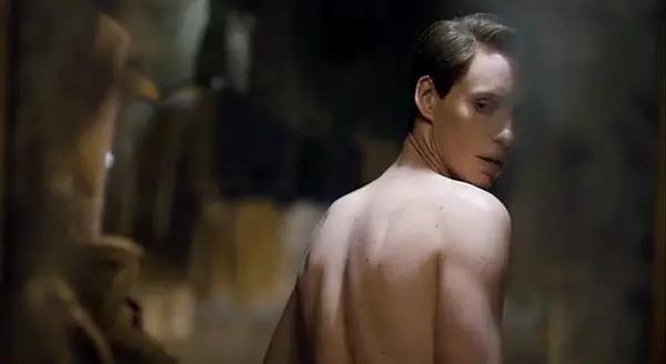 世界上第一位变性成功的人,中国第一个做变性手术的人是谁