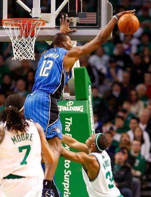 格里芬的臂展,格里芬的臂展汤普森的运球