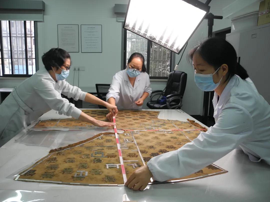 慈禧太后的穿戴,慈禧驾崩时穿的衣服