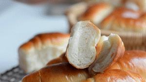 好吃的拉丝大面包看完你学会了吗,怎样用面包机做出松软拉丝的面包