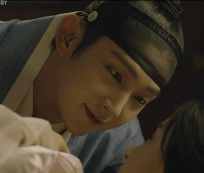 耳听爱情歌曲,耳听爱情铃声