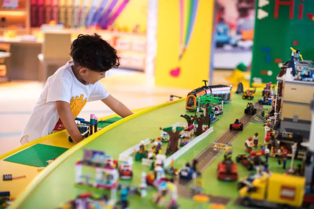 音乐烟花汇演视频,音乐篝火烟花秀