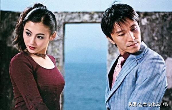 她们从周星驰电影的晶女郎变为了“辣妈”，43岁的她简直是逆生长