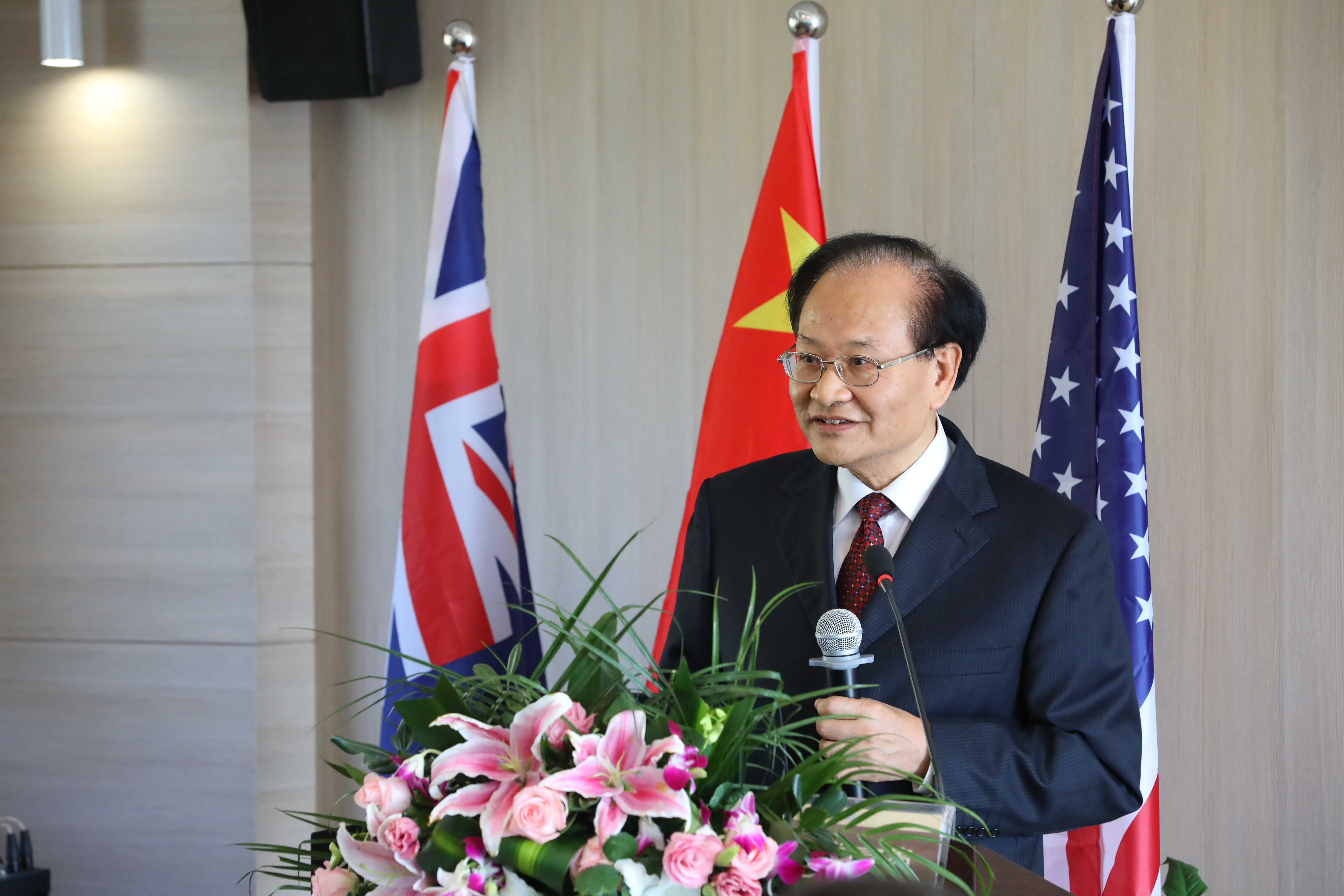 大咖云集杭州银湖书院，探讨K-12教育体系的治理与文化建构