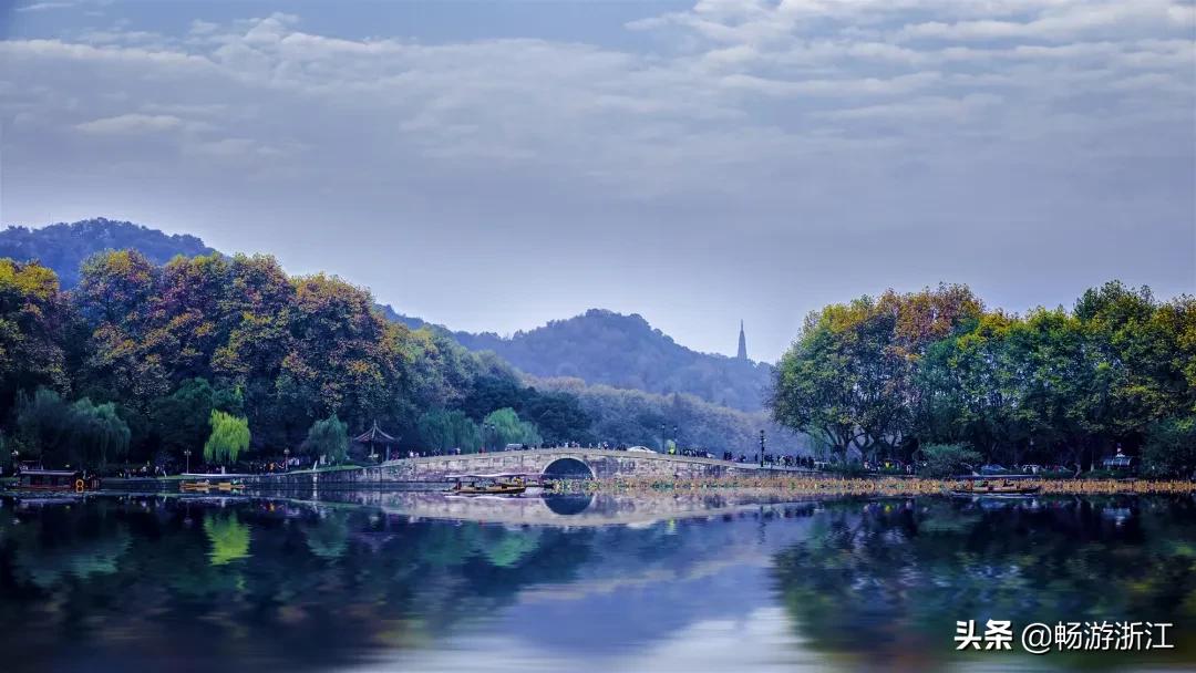 杭州西湖的景色特点和相关传说,西湖的历史故事与神话传说