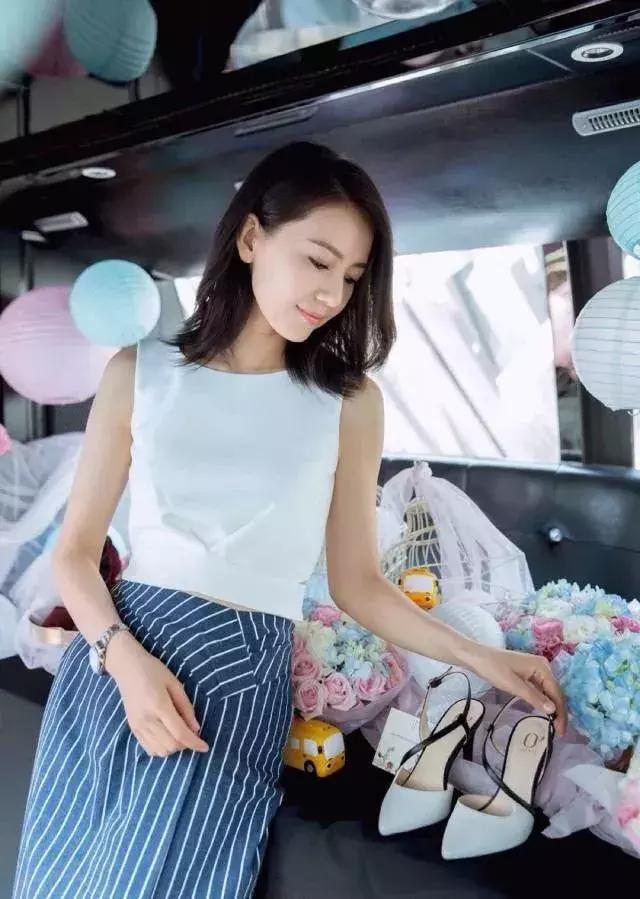 大脸短发烫发女2021流行发型减龄,国字大脸适合的短发发型图片欣赏